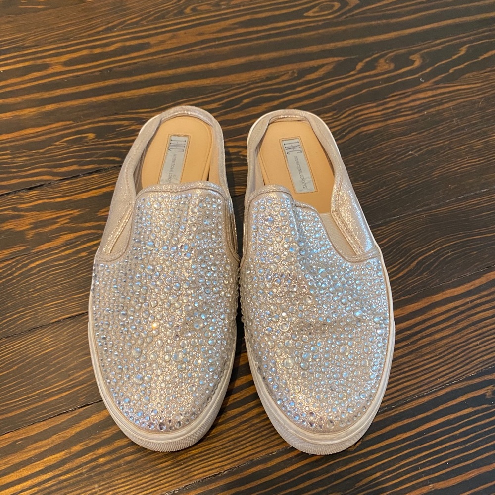 Slip on sneakers